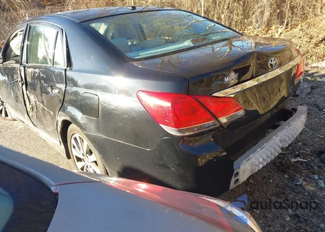 2011 Toyota Avalon Limited z USA, uszkodzony, nr VIN 4T1BK3DB1BU434970